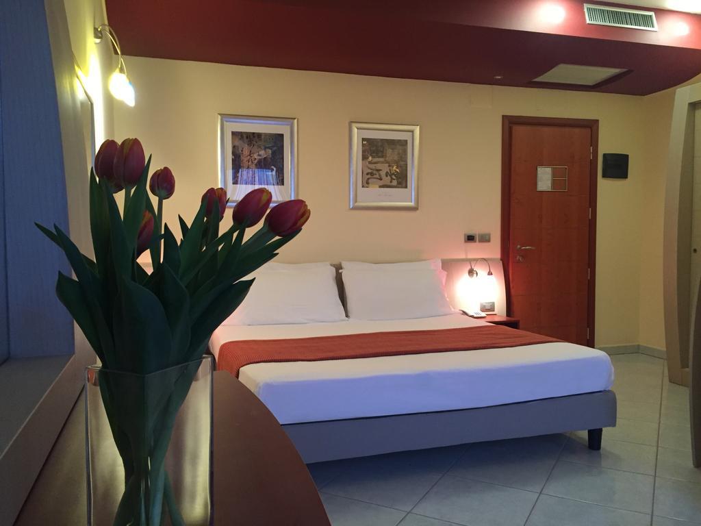 Meridian Hotel Гуардия-Пьемонтезе Экстерьер фото